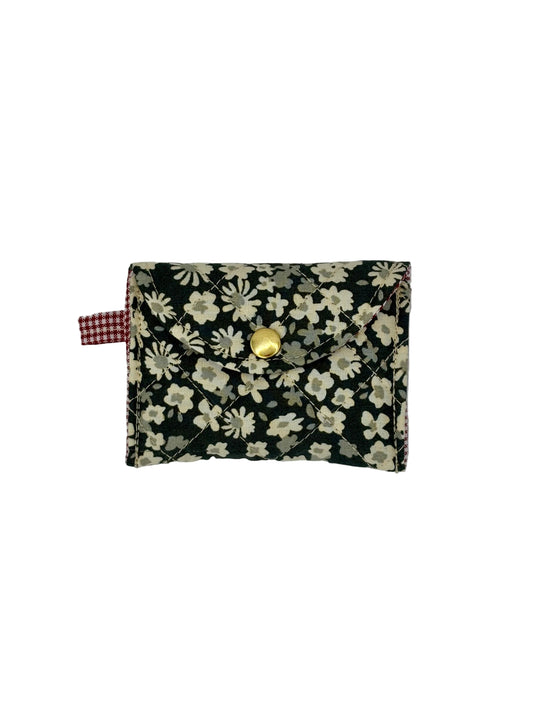 Daisy by Night - AirPod Case